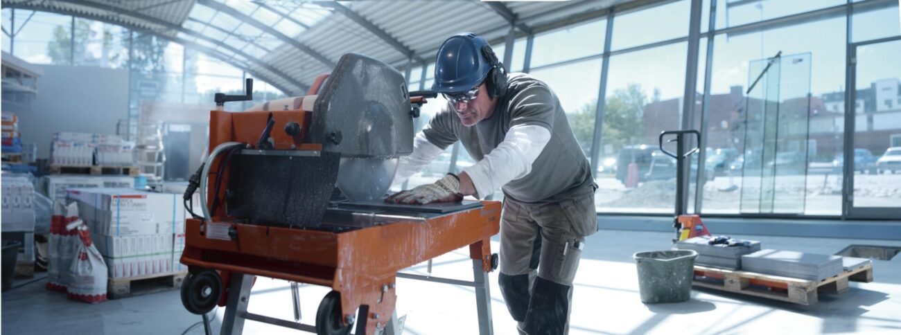 Flísasögina frá Husqvarna færðu hjá HÁ Verslun í Vikurhvarfi 4